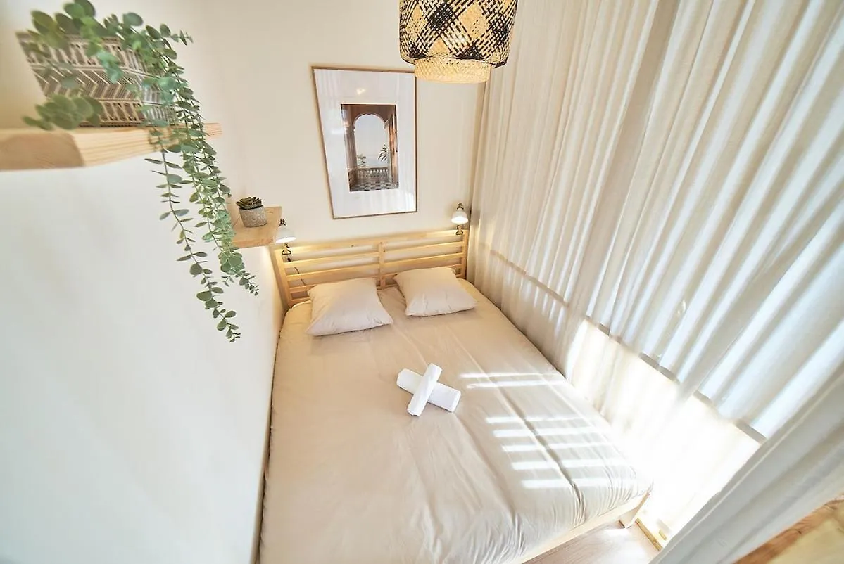 Le Globe Trotter, 8 Pers, Gratte Ciel-Terrasse Apartment Villeurbanne