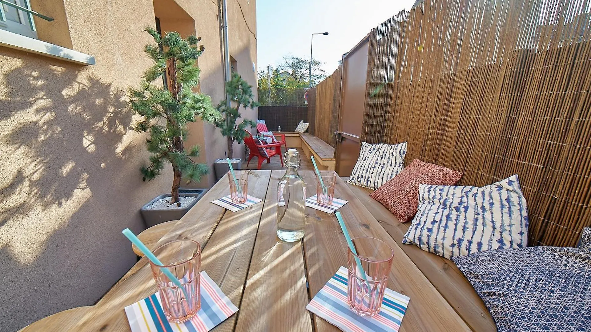 Le Globe Trotter, 8 Pers, Gratte Ciel-Terrasse Apartment Villeurbanne