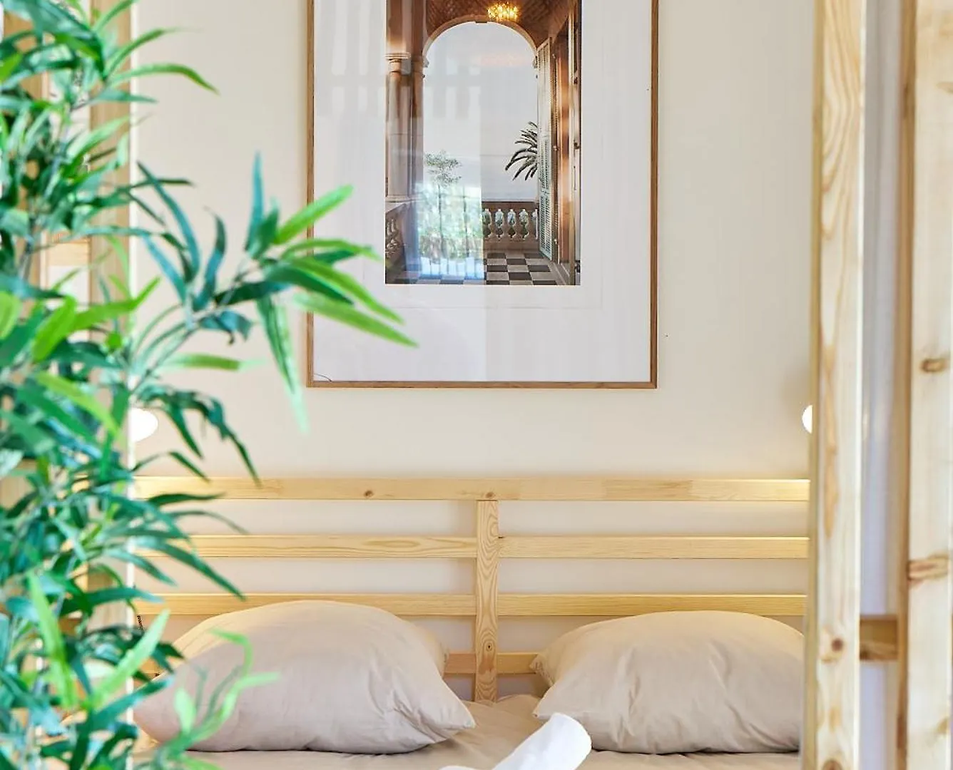 Le Globe Trotter, 8 Pers, Gratte Ciel-Terrasse Apartment Villeurbanne 0*,  France