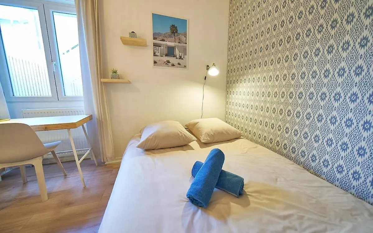 Le Globe Trotter, 8 Pers, Gratte Ciel-Terrasse Apartment Villeurbanne 0*,